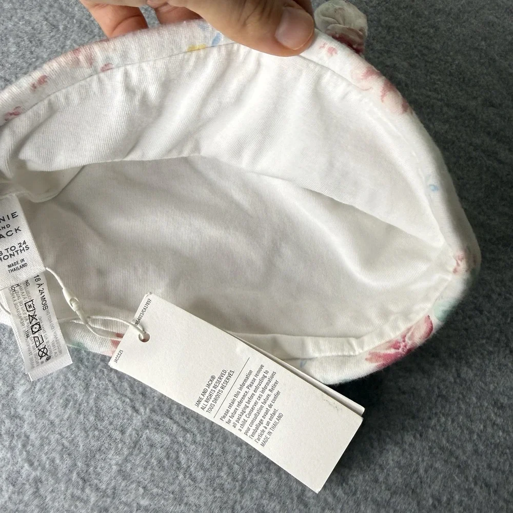 New Janie And Jack White Pink‎ Floral Top Knot Baby Hat 18-24 Months